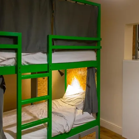 Park Villa Boutique Hostel-3